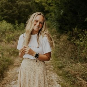 Meet your Posher, Abbey